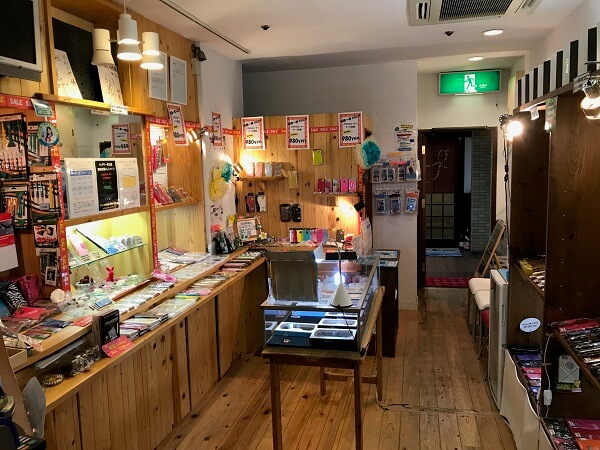 リンゴ屋 名古屋 栄本店の店内の様子の写真