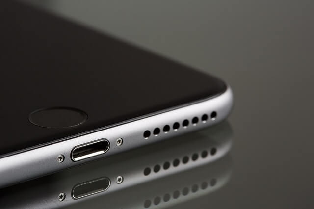 修理時間や費用相場は Iphoneのスピーカー修理について Iphone救急車